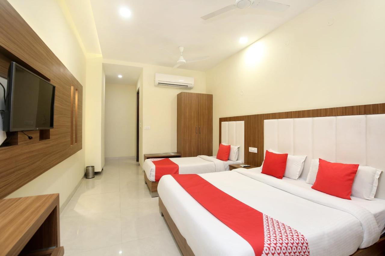 Capital O 8510 Welcome Inn 阿姆利则 外观 照片