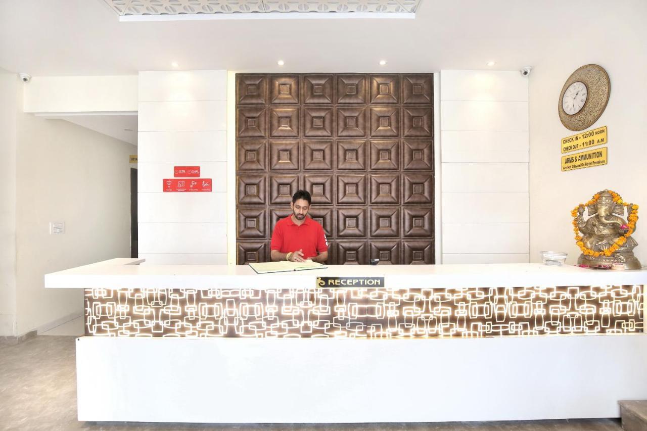 Capital O 8510 Welcome Inn 阿姆利则 外观 照片